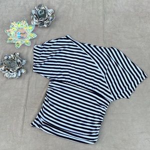🌹 Green Envelope LA Black White Stripe Empire Batwing Ruffled Side Women Top M